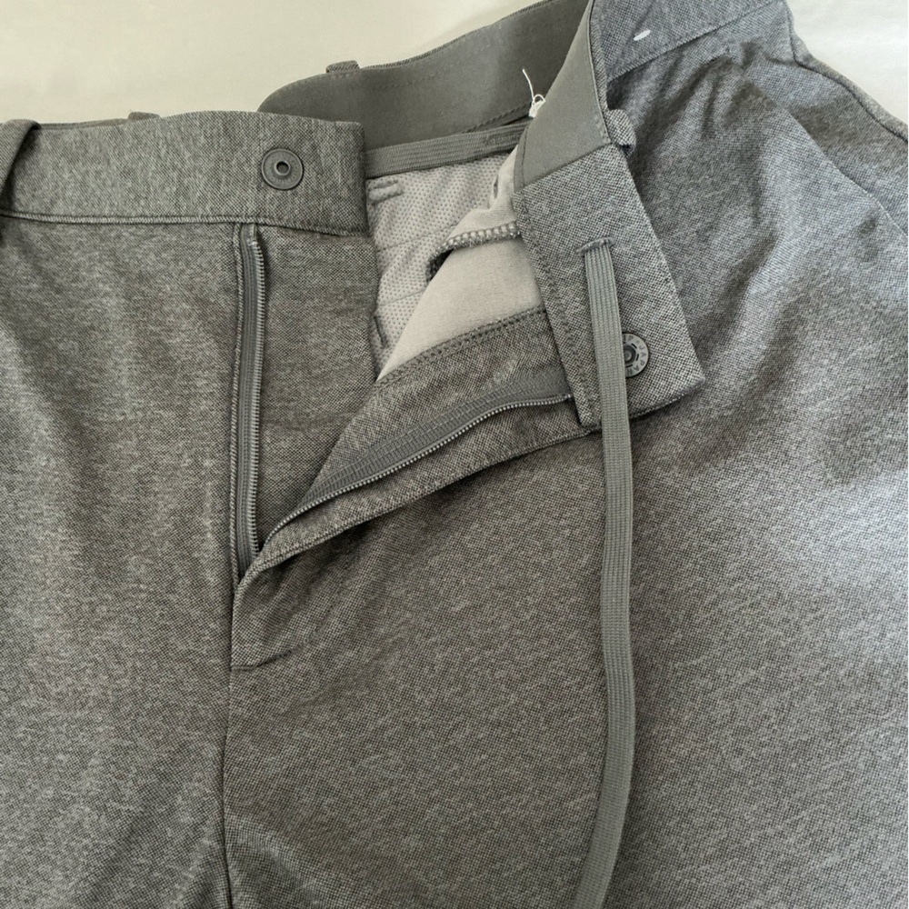 Uniqlo Career Smart Two-Way Stretch Solid Ankle Travel Pants Size Medium - Picture 5 of 11